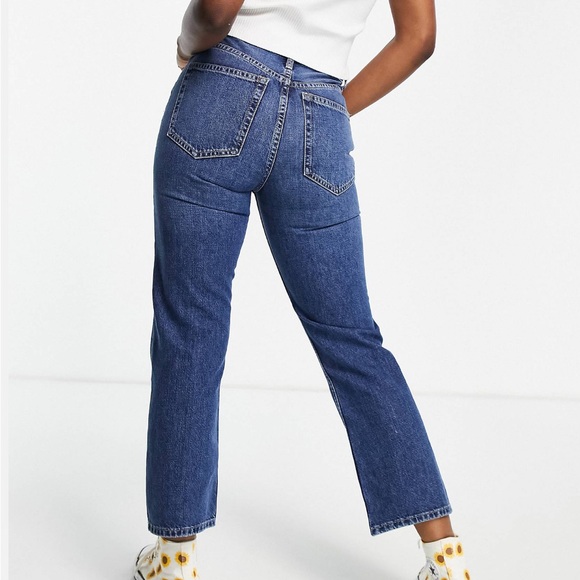 Topshop Dree Crop Kick Flare Jeans in Medium Blue - Picture 4 of 6
